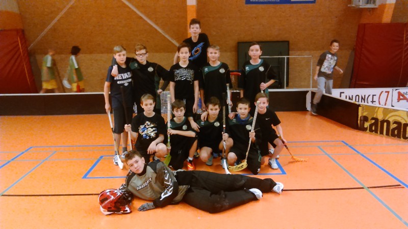 Floorbalové tažení šestých a sedmých ročníku ZŠ Lesní Floorbalové tažení šestých a sedmých ročníku ZŠ Lesní